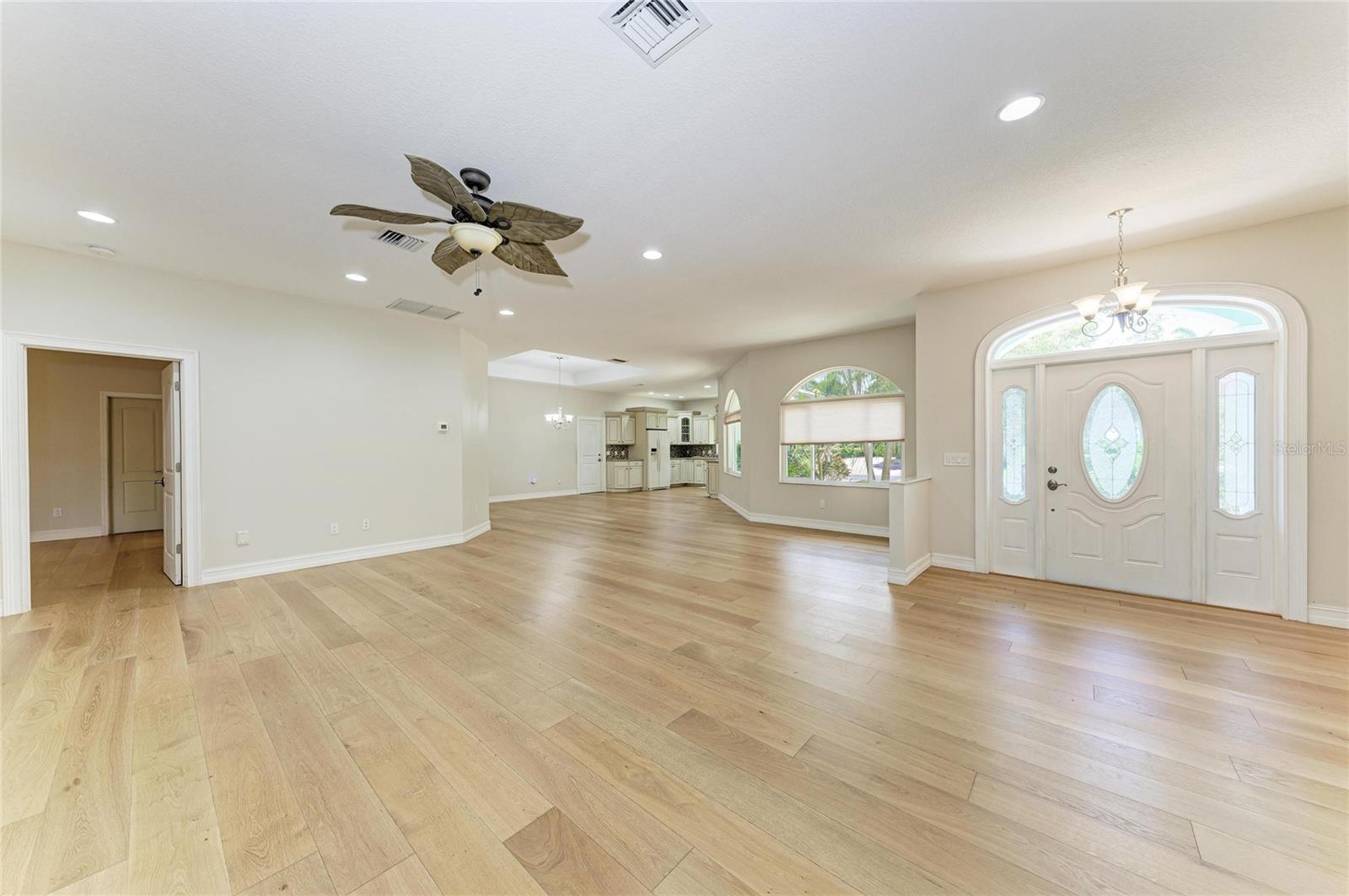 347 BAYSHORE DR