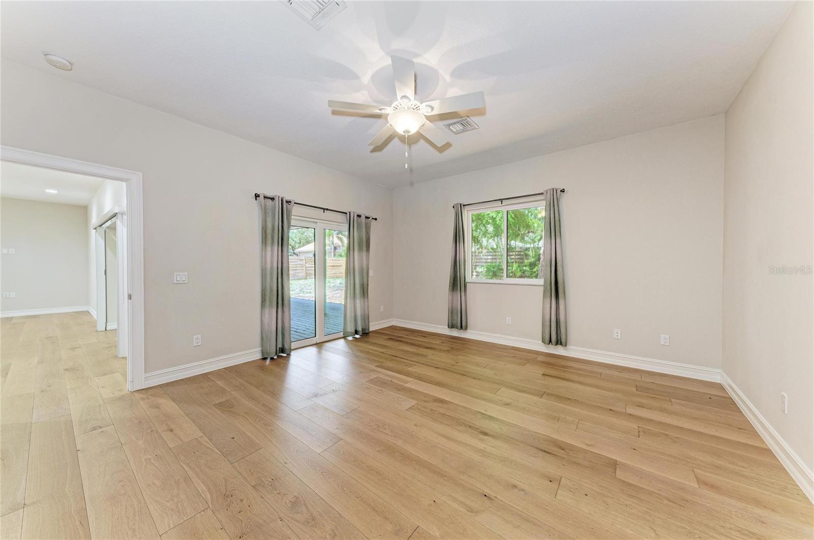 347 BAYSHORE DR