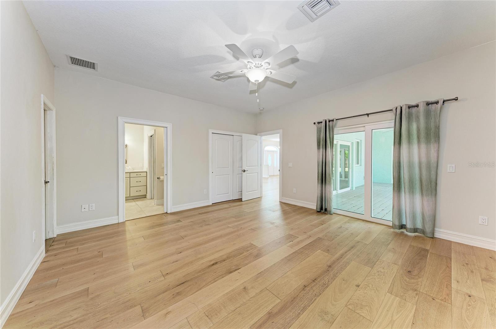 347 BAYSHORE DR