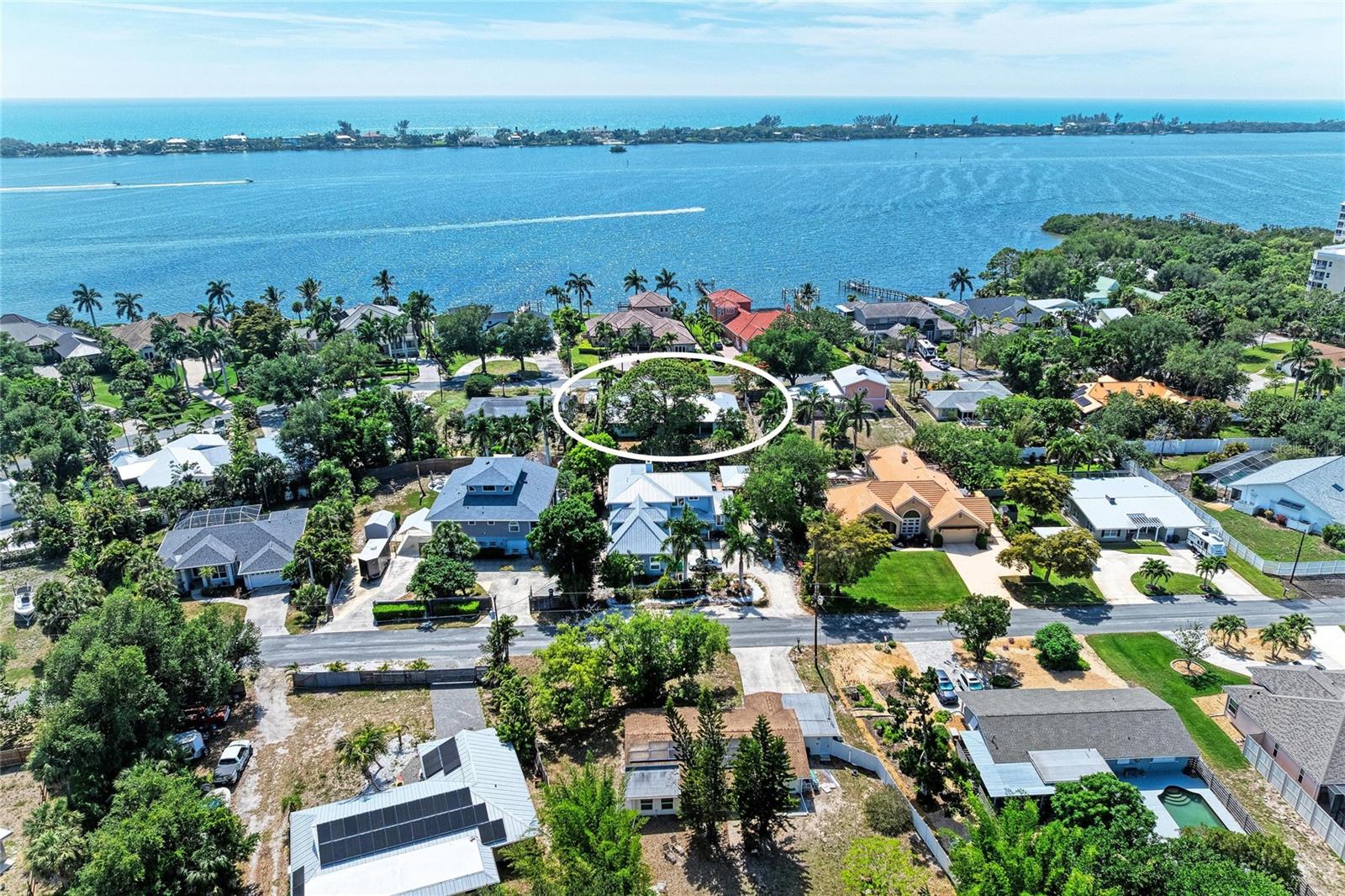 347 BAYSHORE DR