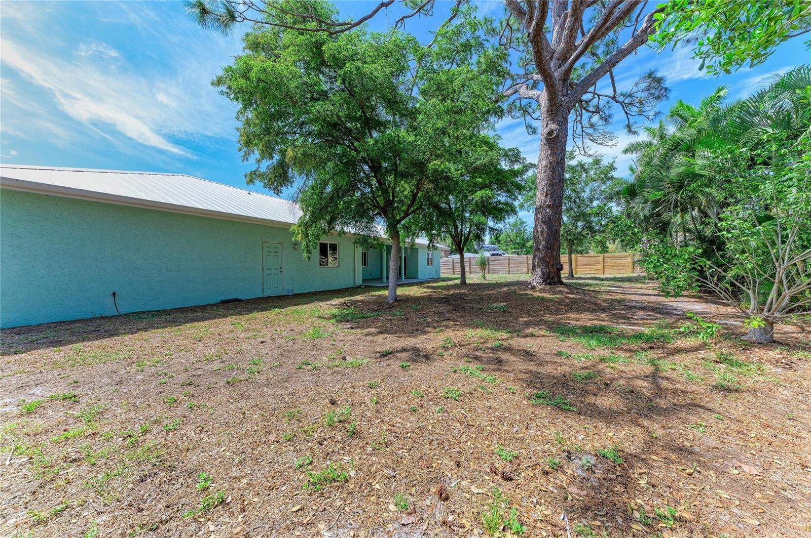 347 BAYSHORE DR