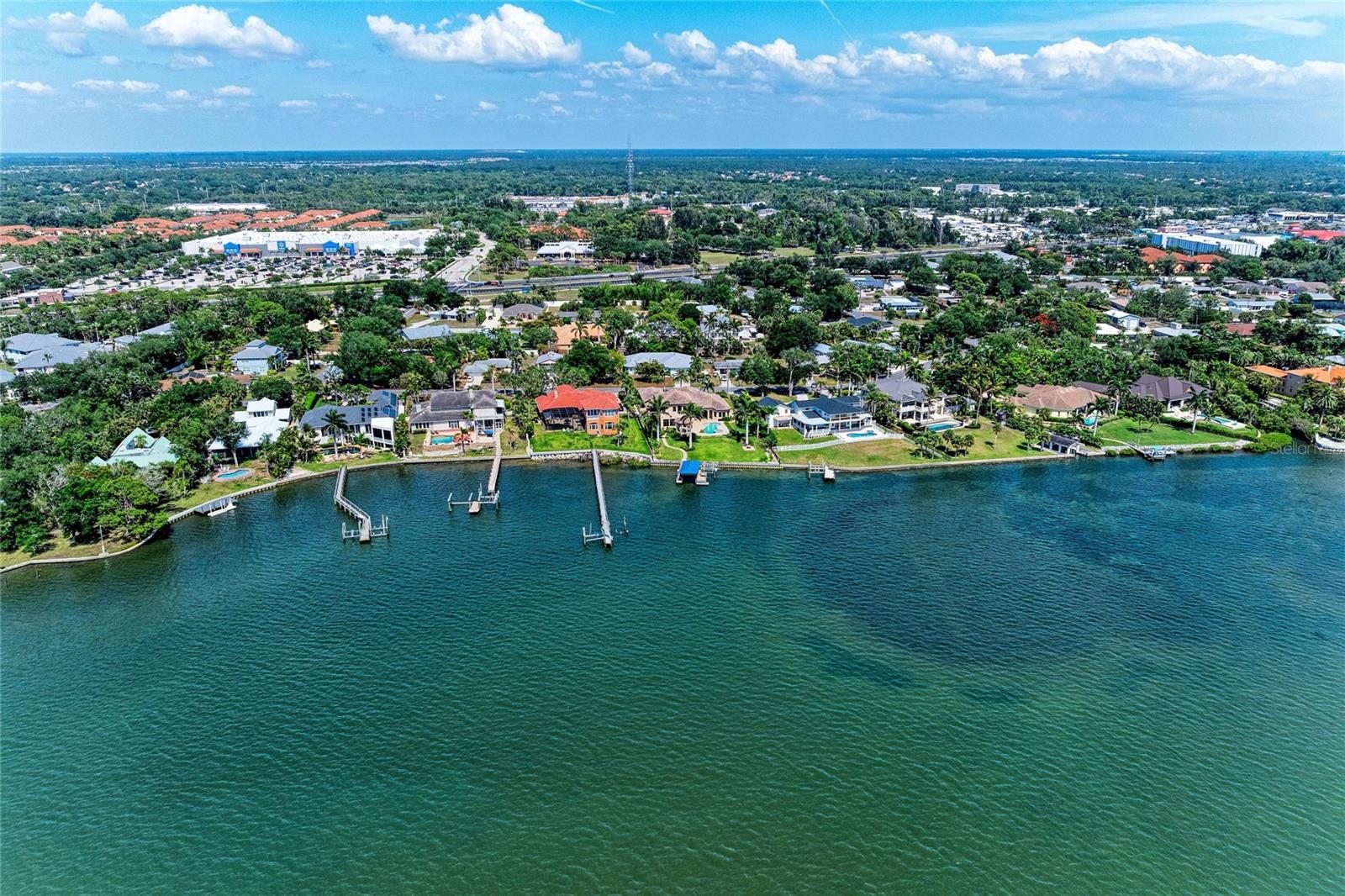 347 BAYSHORE DR