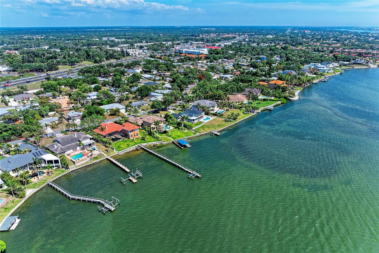 347 BAYSHORE DR