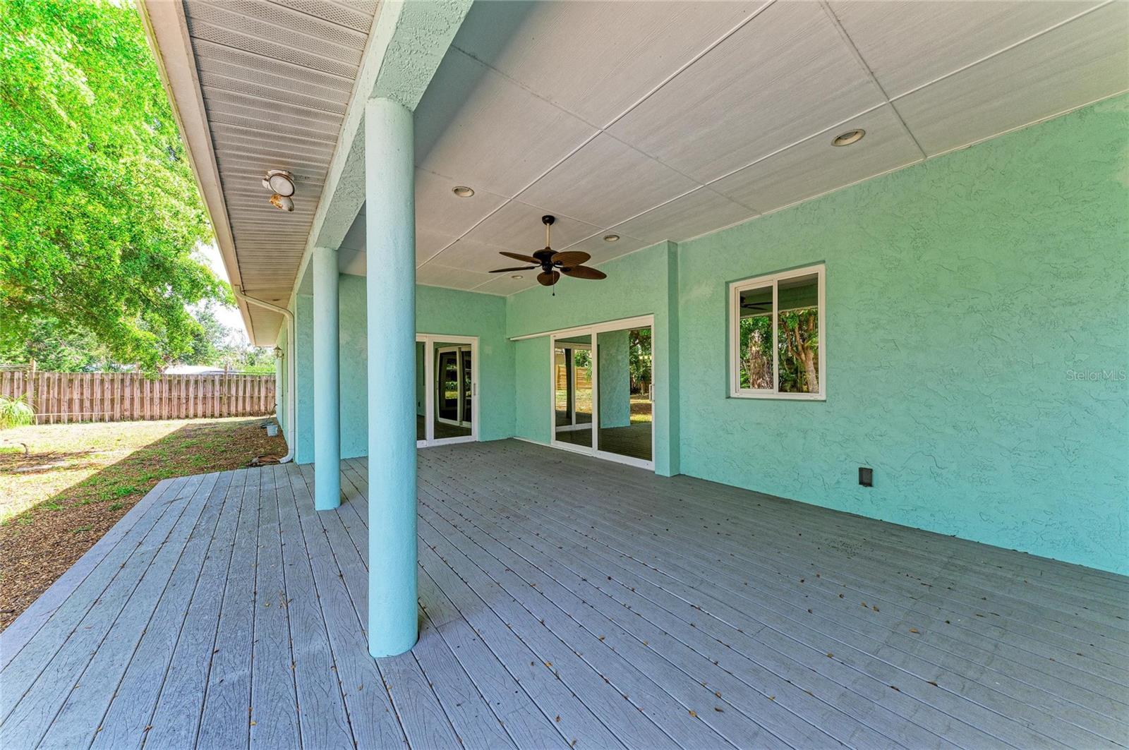 347 BAYSHORE DR