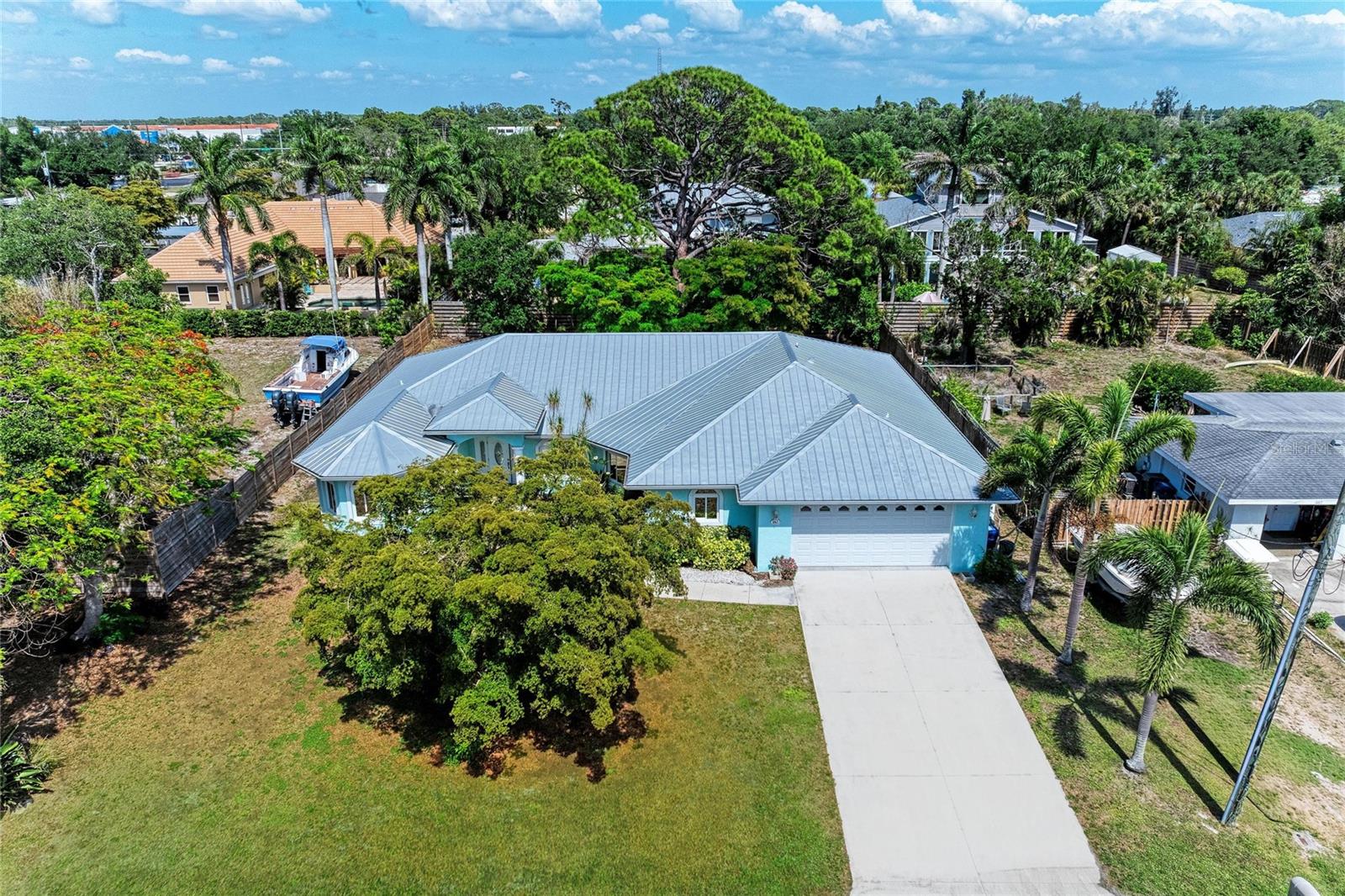 347 BAYSHORE DR