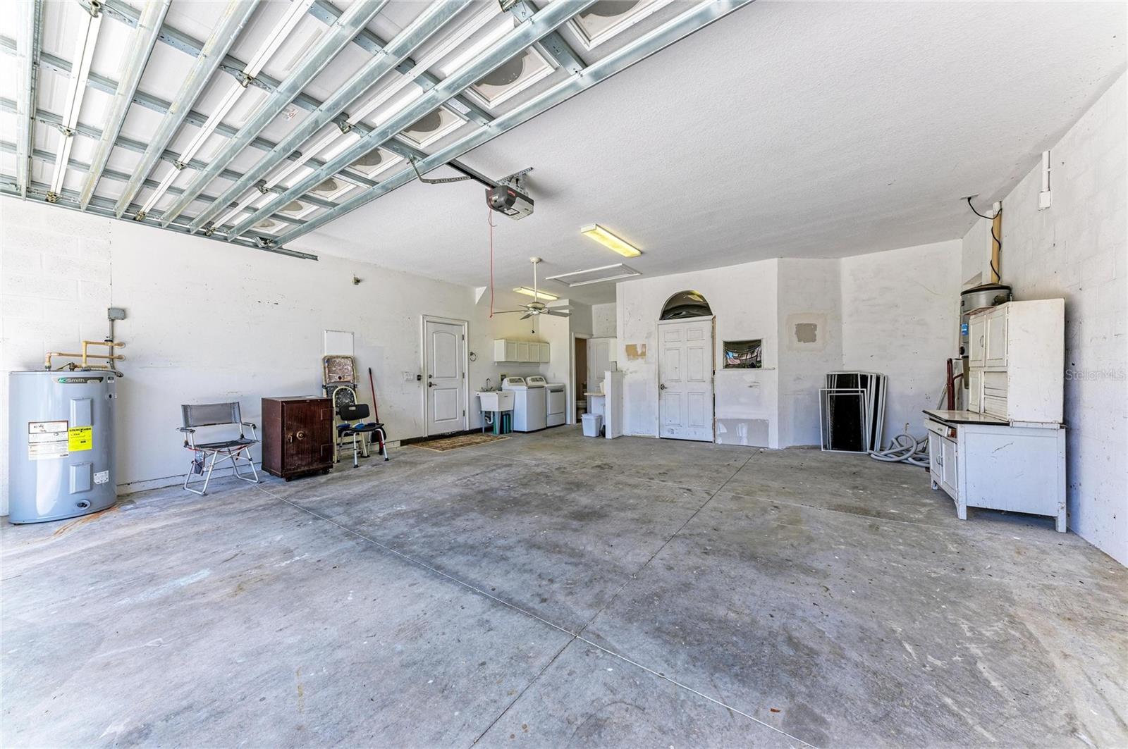 347 BAYSHORE DR