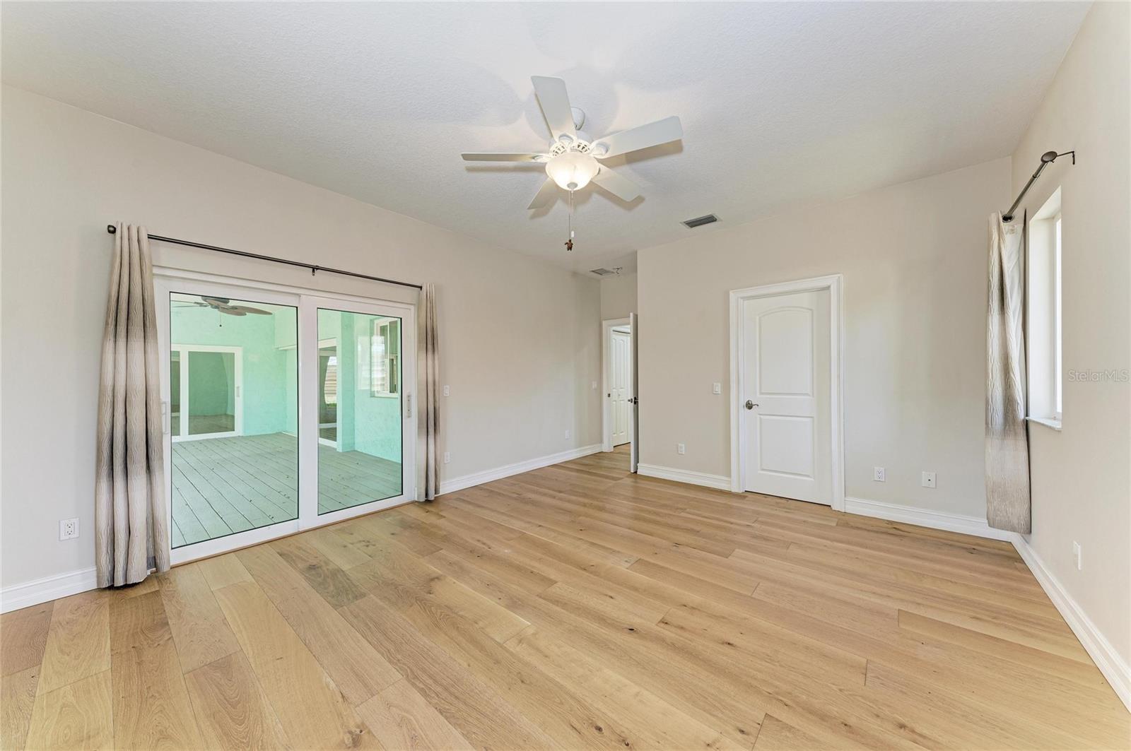 347 BAYSHORE DR