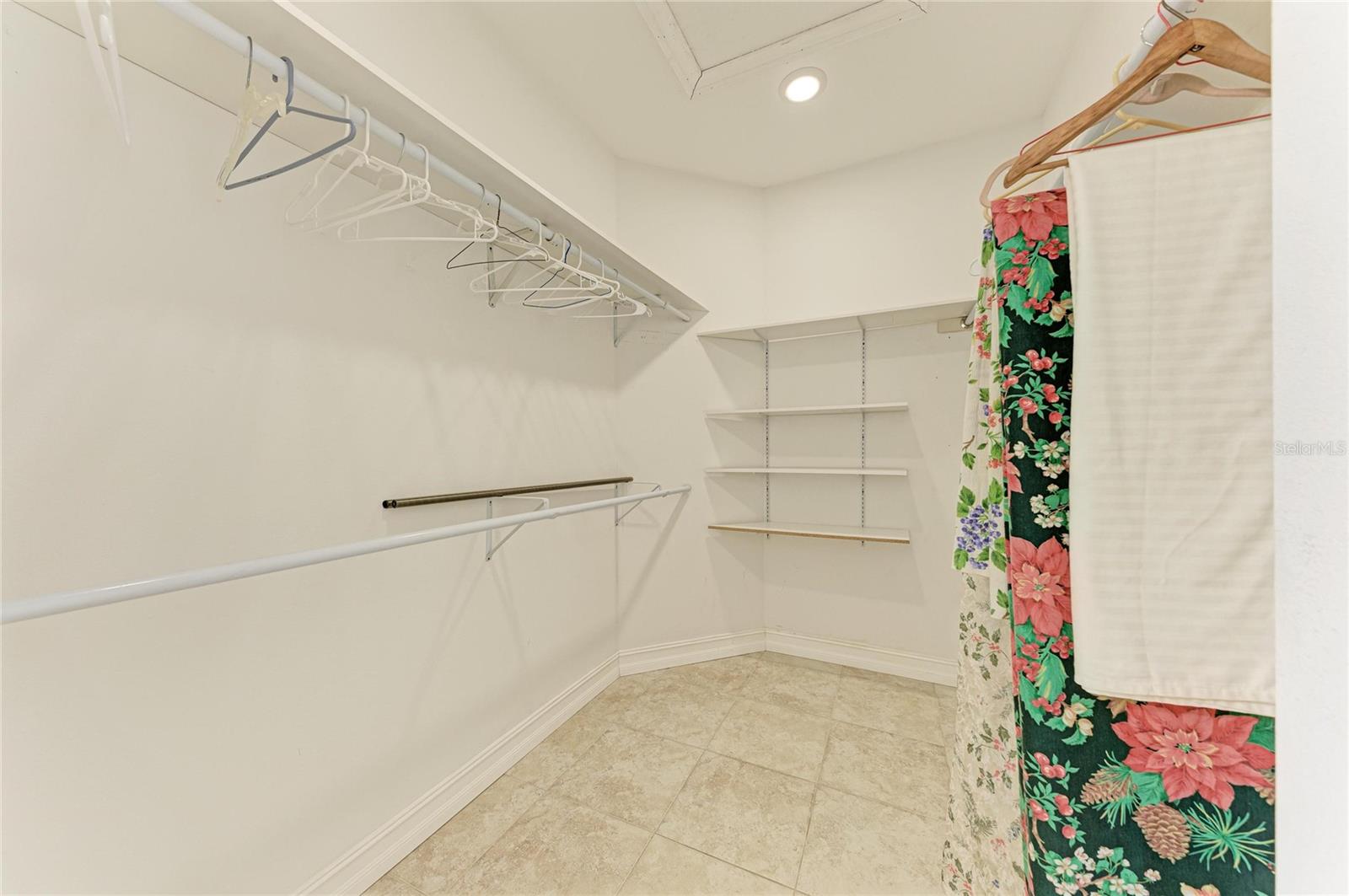 347 BAYSHORE DR