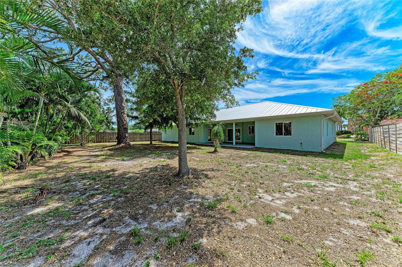 347 BAYSHORE DR