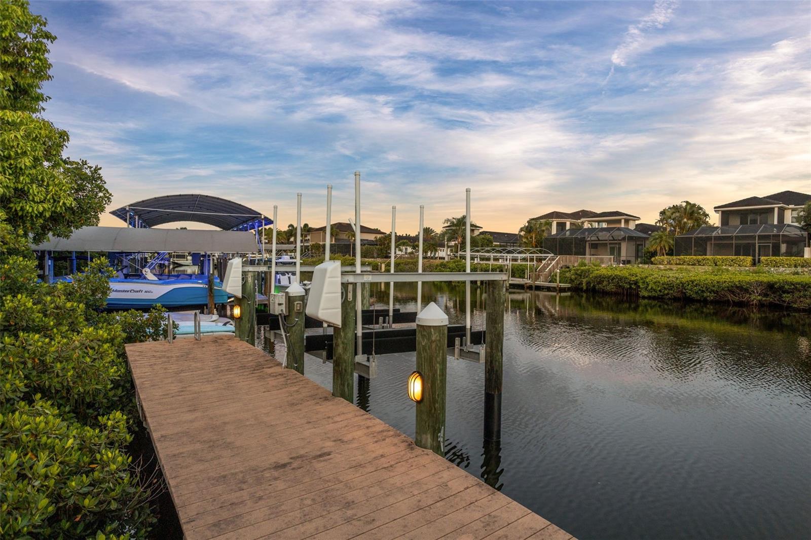 4015 HAWK ISLAND DR