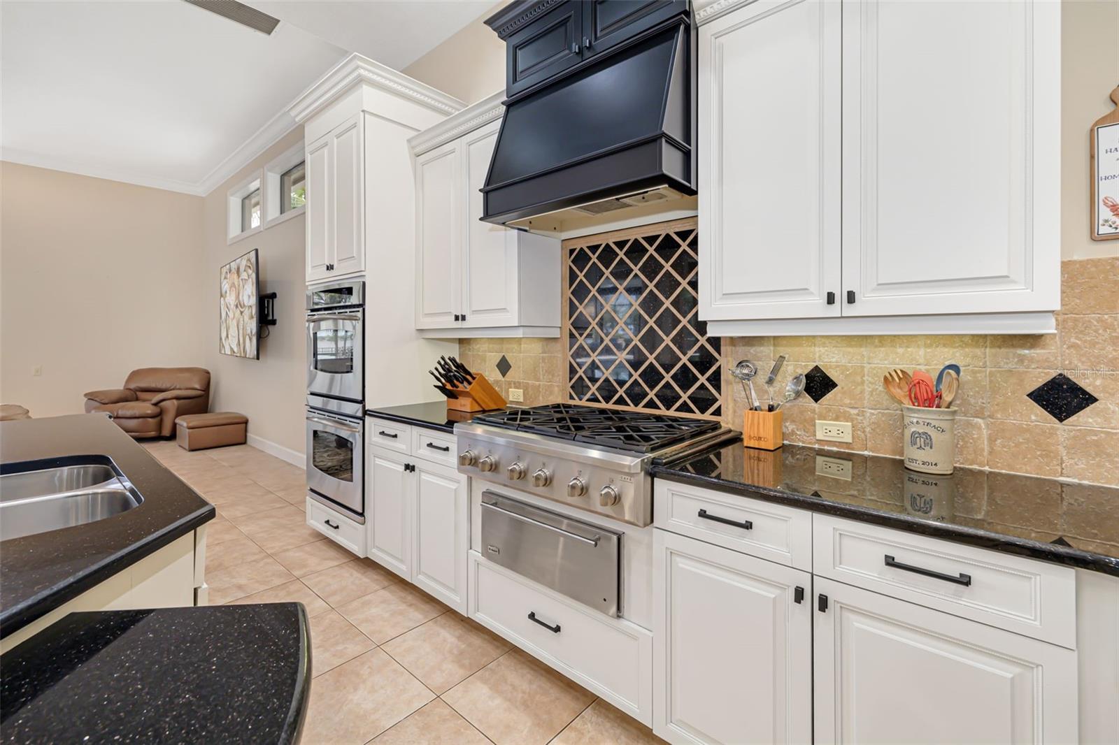 4015 HAWK ISLAND DR
