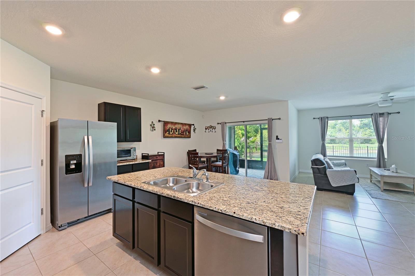 2635 GREENLEAF TER