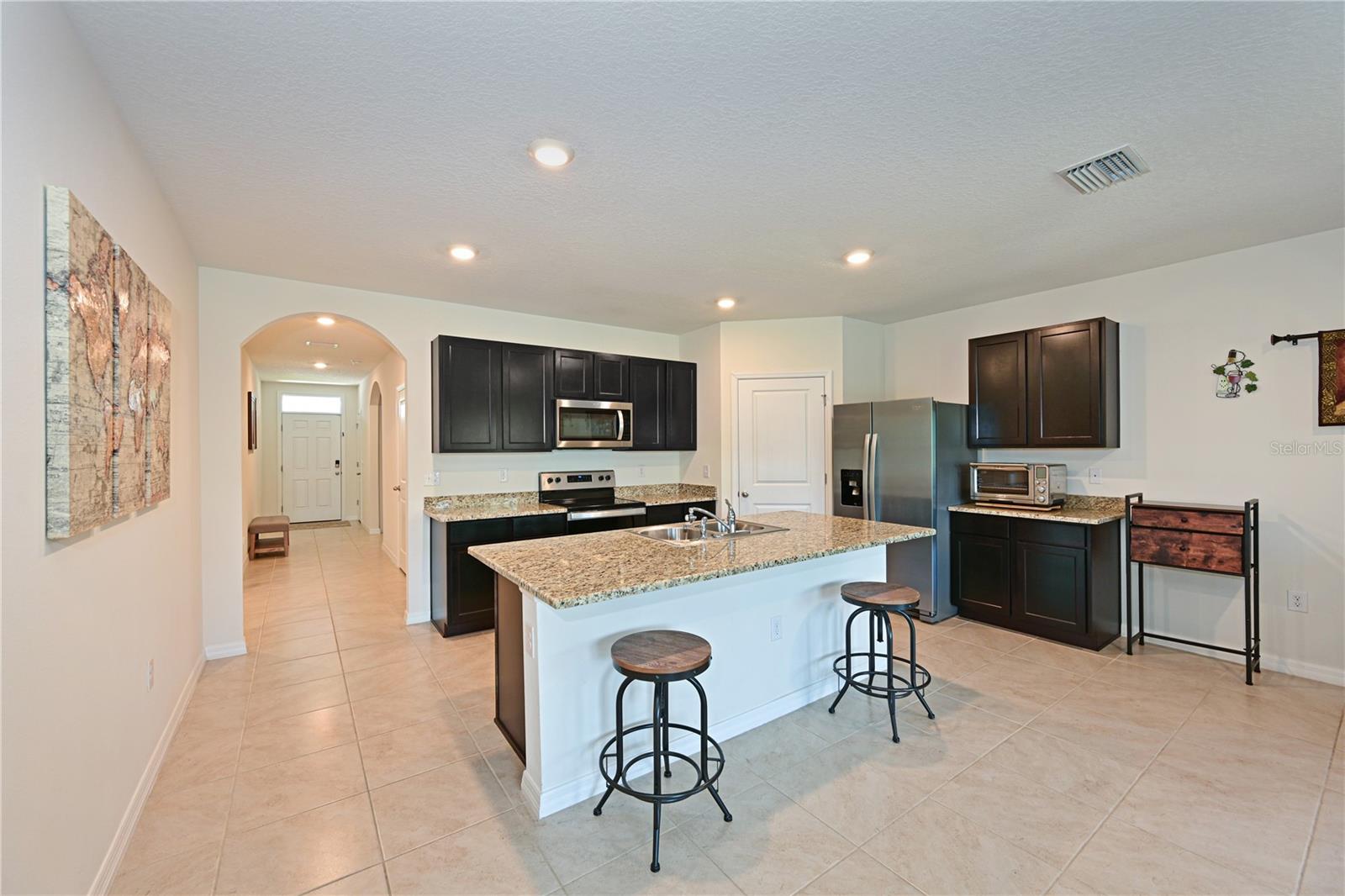 2635 GREENLEAF TER