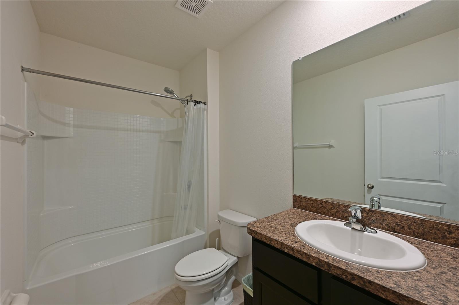 2635 GREENLEAF TER