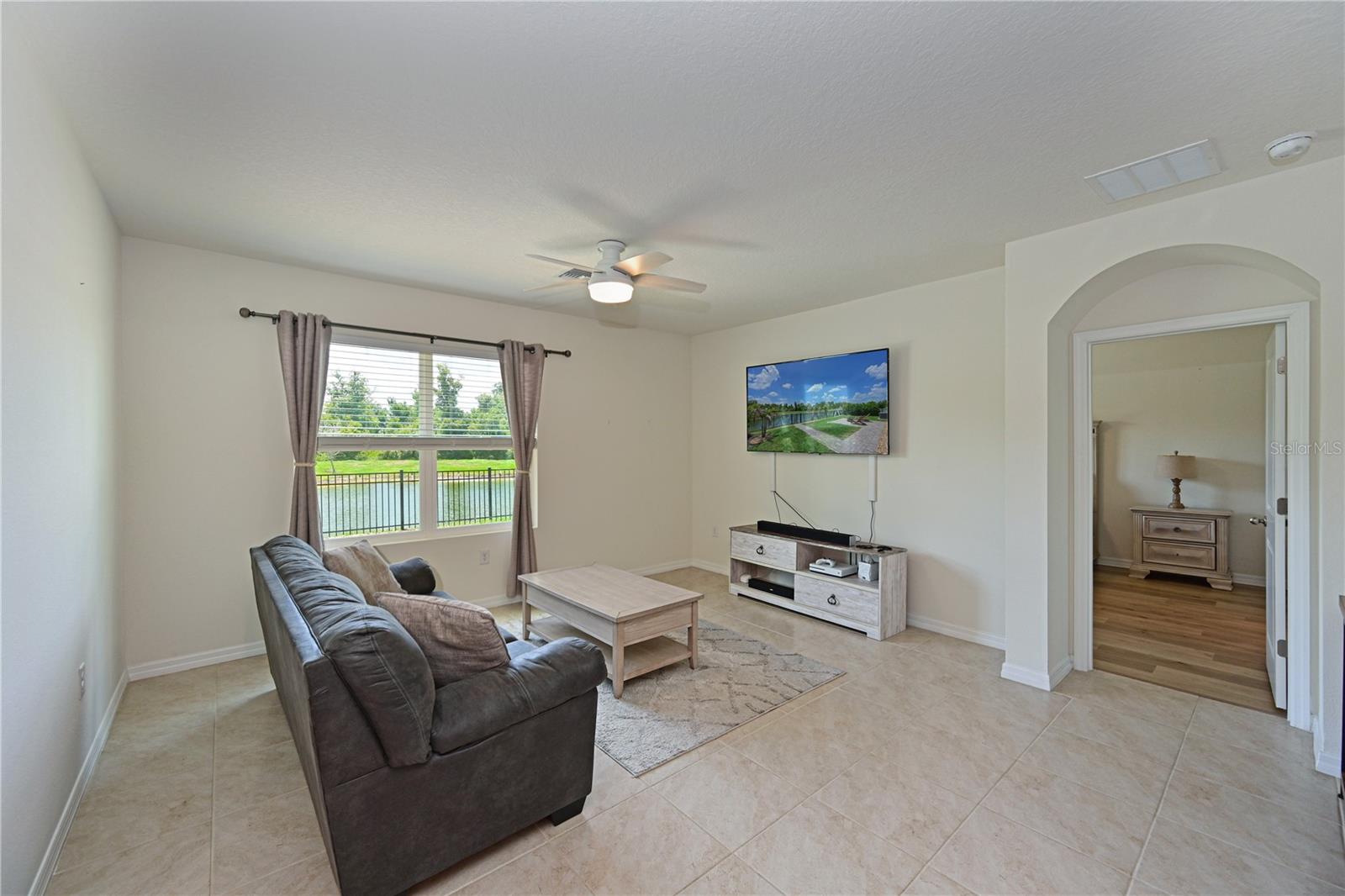 2635 GREENLEAF TER
