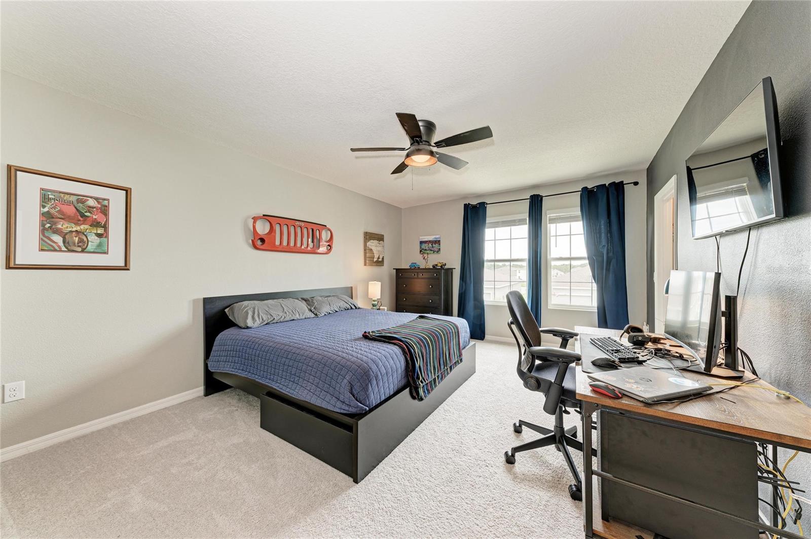 10815 CHARLOTTE DR