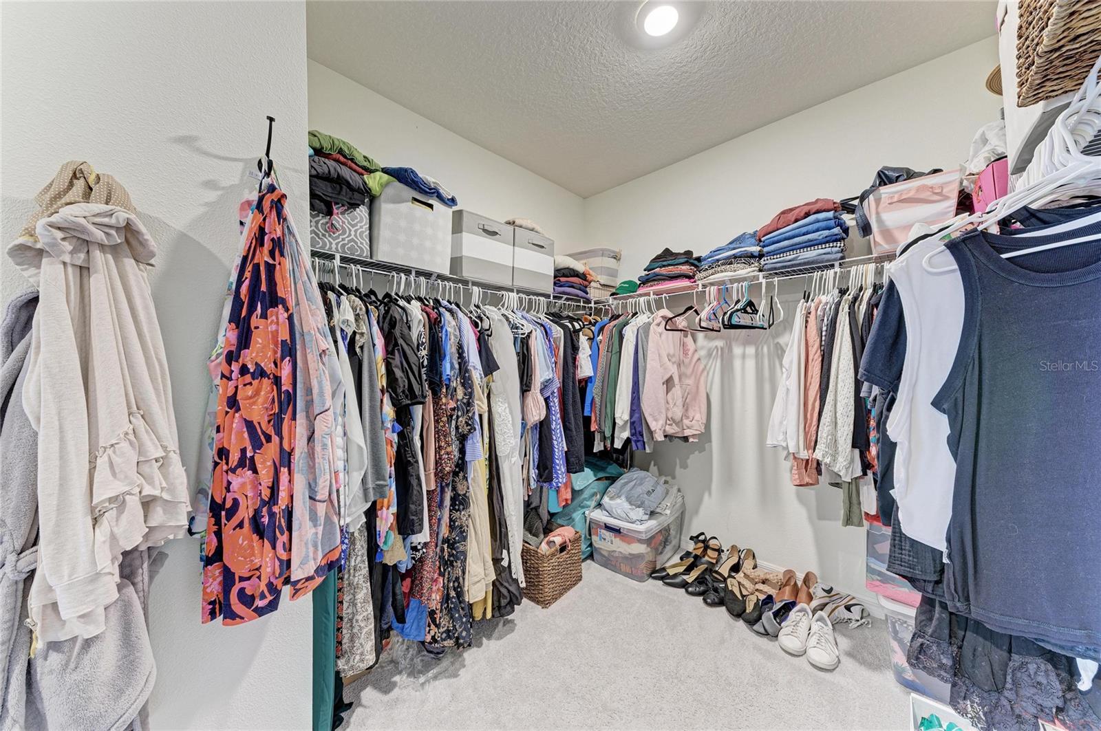 10815 CHARLOTTE DR