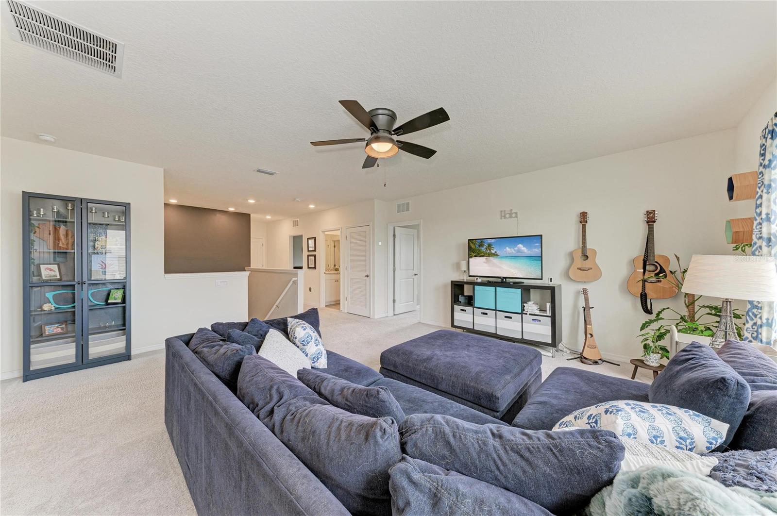 10815 CHARLOTTE DR