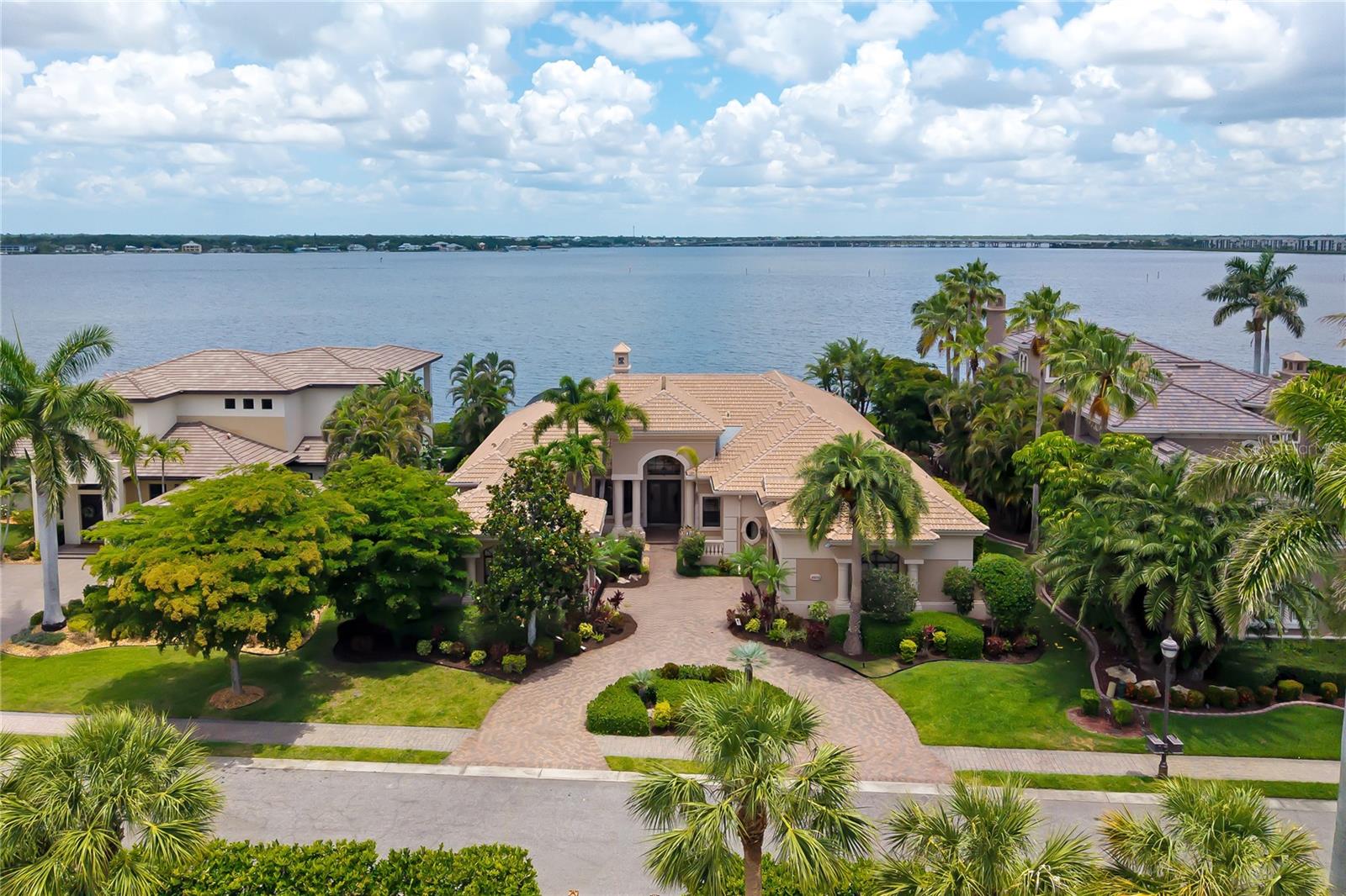 3803 HAWK ISLAND DR