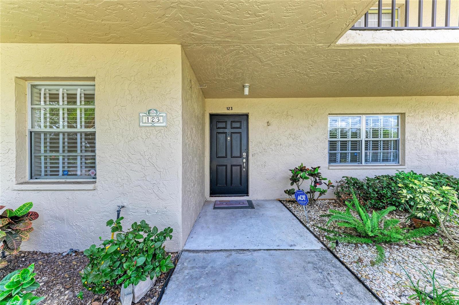 6999 W COUNTRY CLUB DR N #123