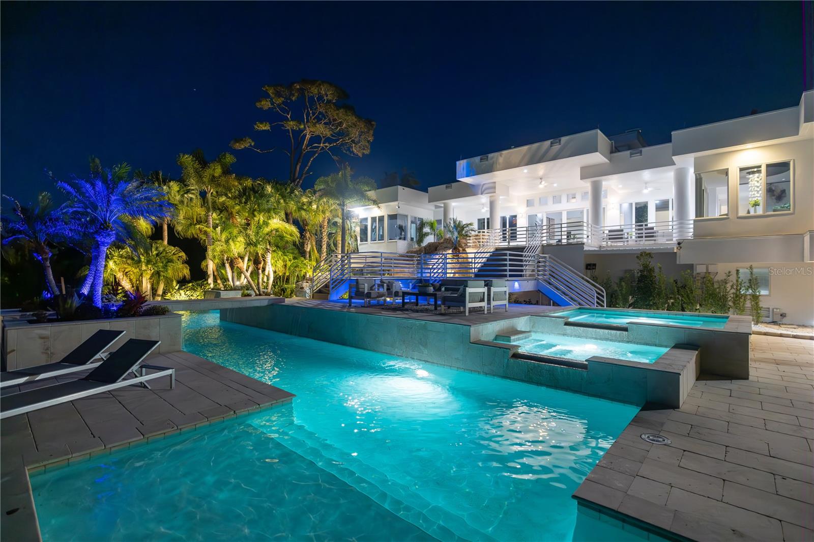 1746 SANTA BARBARA DR