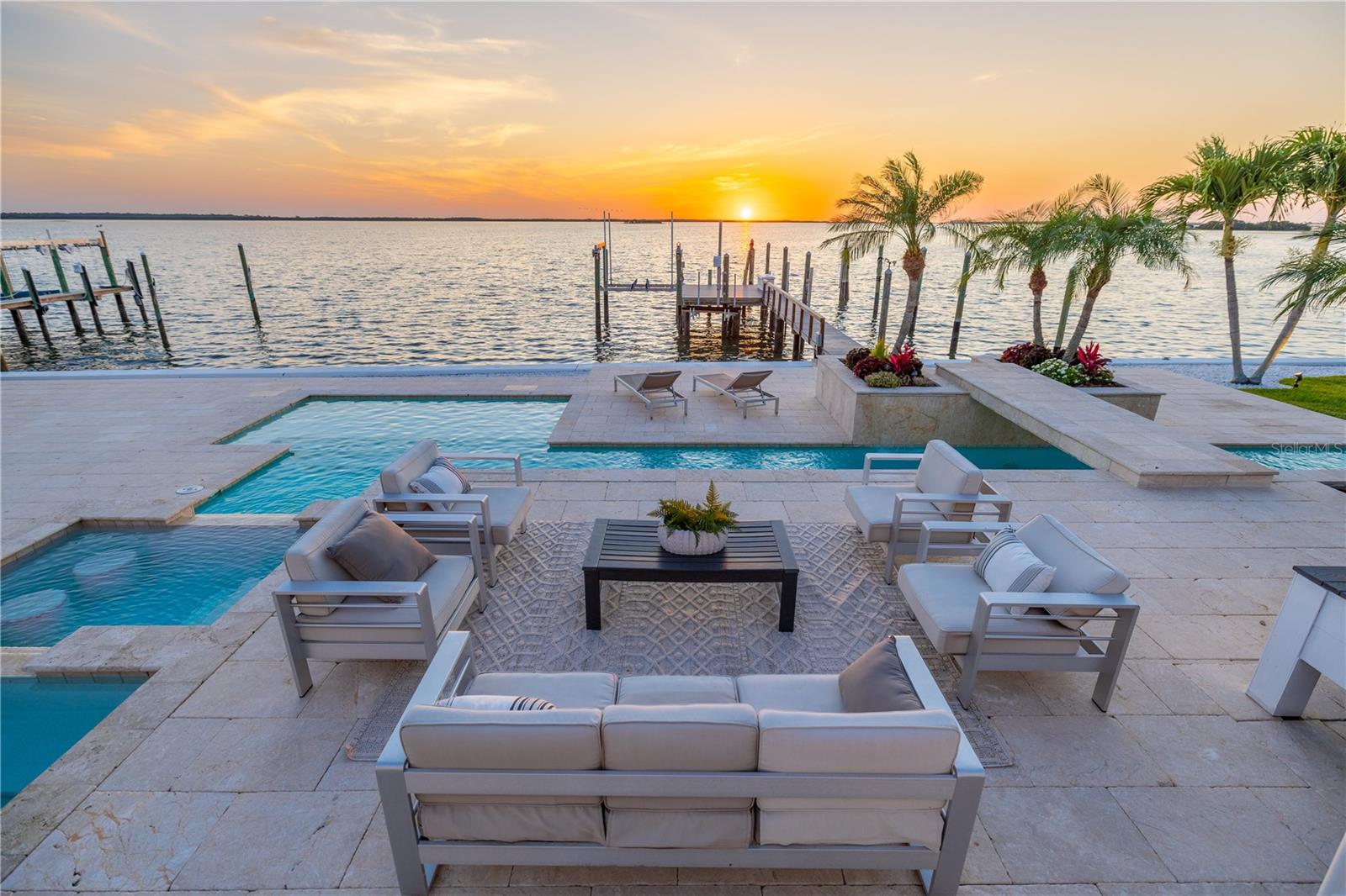 1746 SANTA BARBARA DR