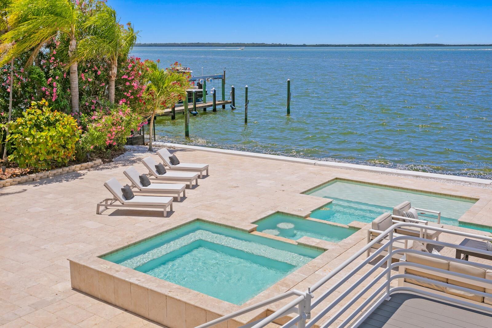 1746 SANTA BARBARA DR