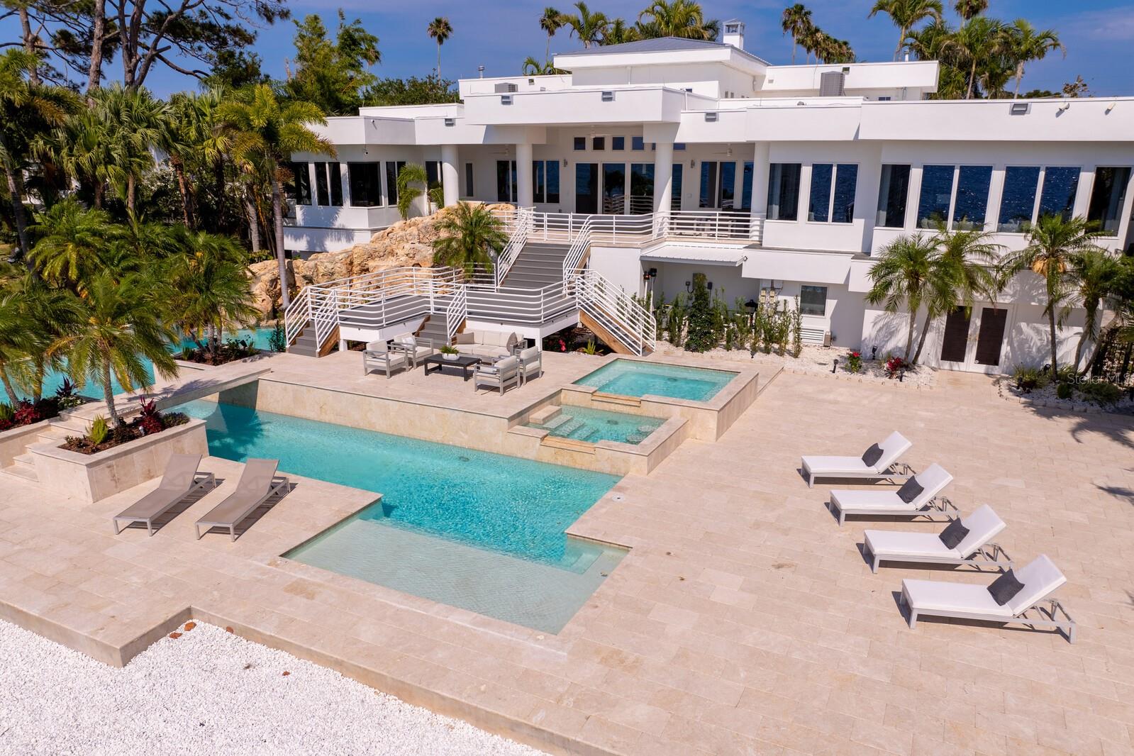 1746 SANTA BARBARA DR