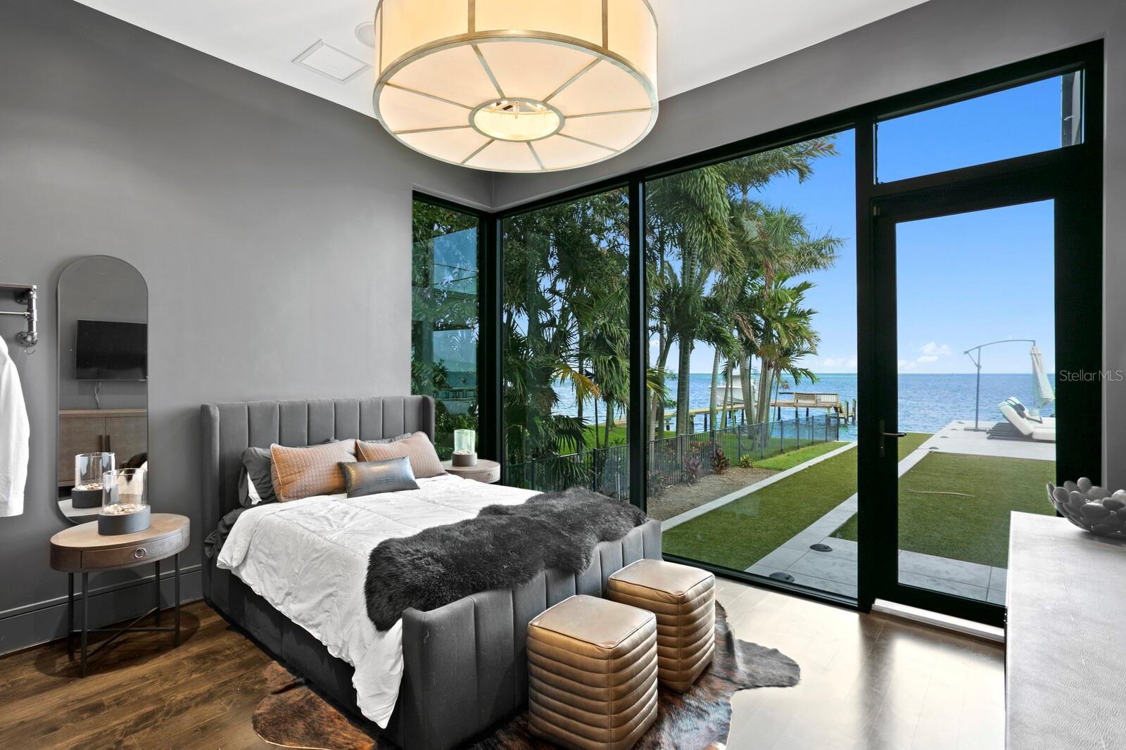 4611 BAYSHORE BLVD NE