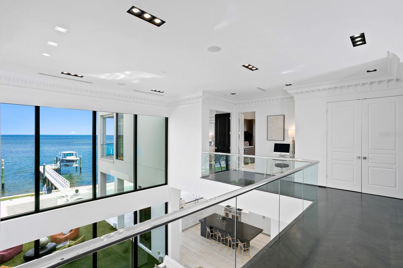 4611 BAYSHORE BLVD NE