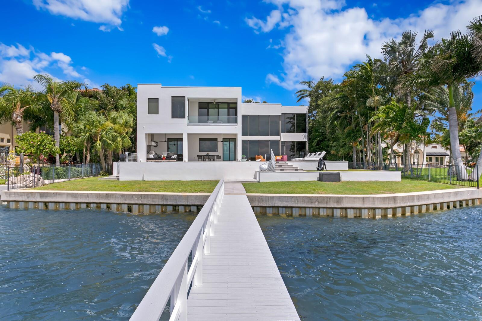 4611 BAYSHORE BLVD NE