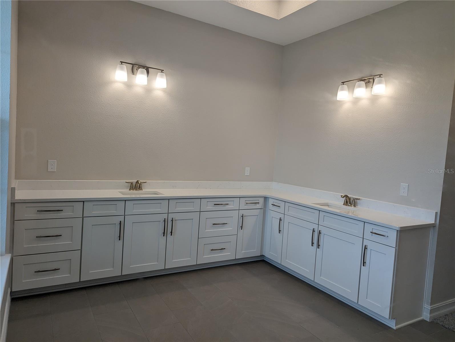 4132 SOUTHERN VALLEY LOOP