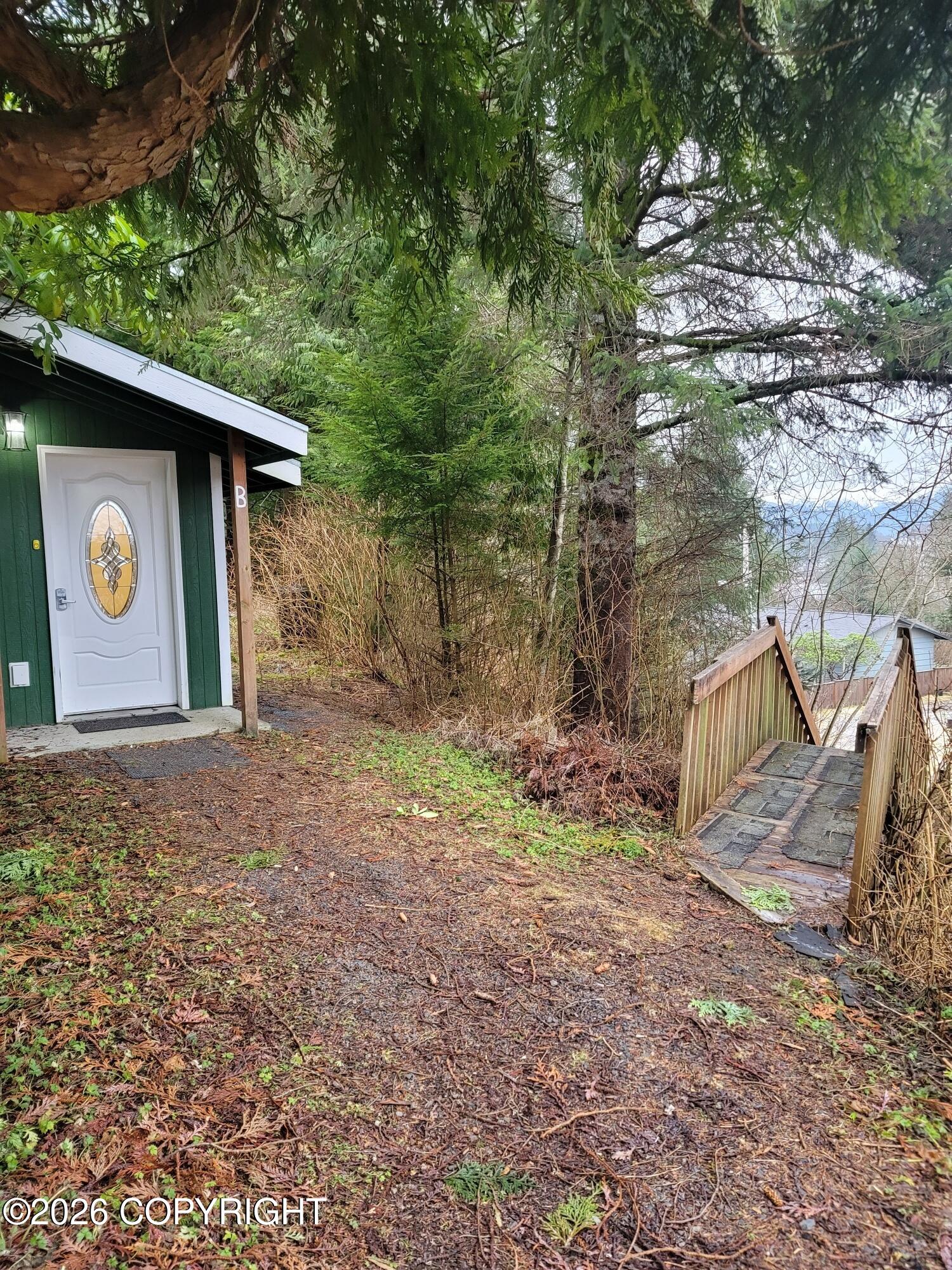 205 Lakeview Drive