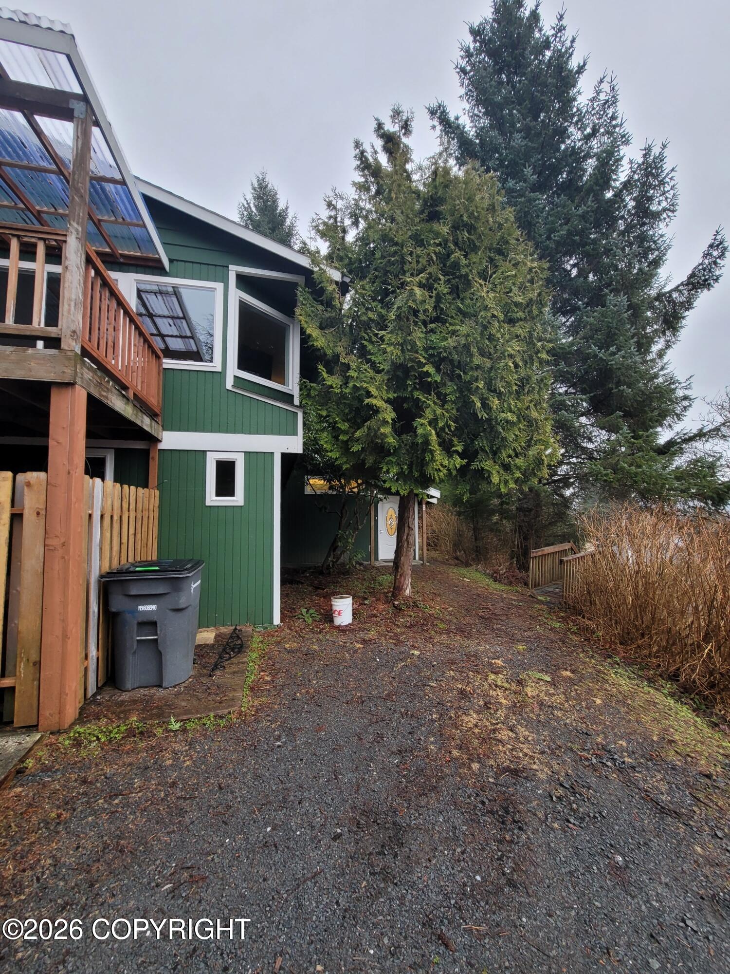205 Lakeview Drive