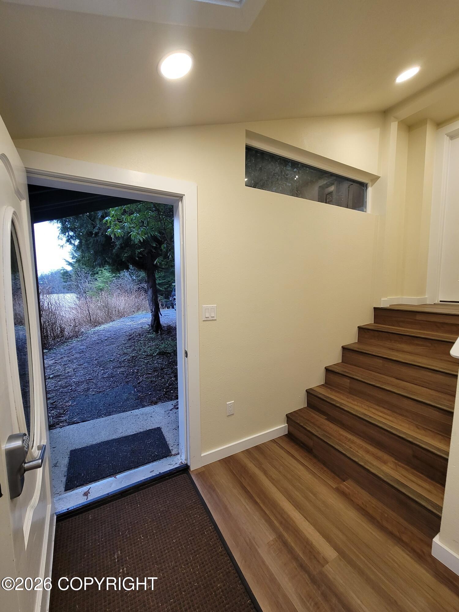 205 Lakeview Drive