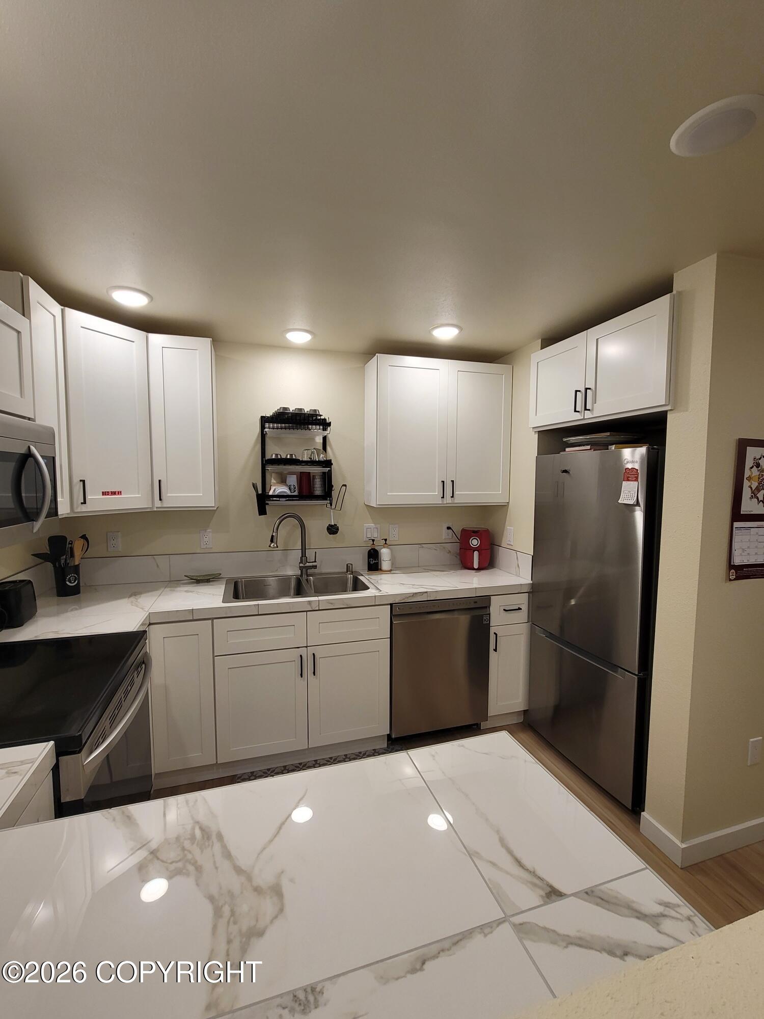 205 Lakeview Drive