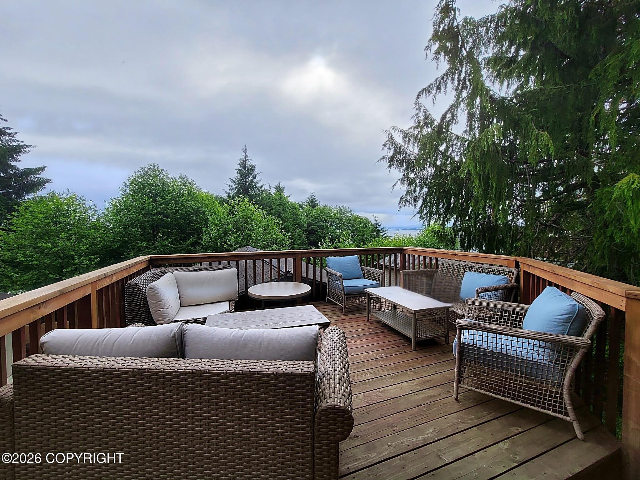 1729 Edgecumbe Drive