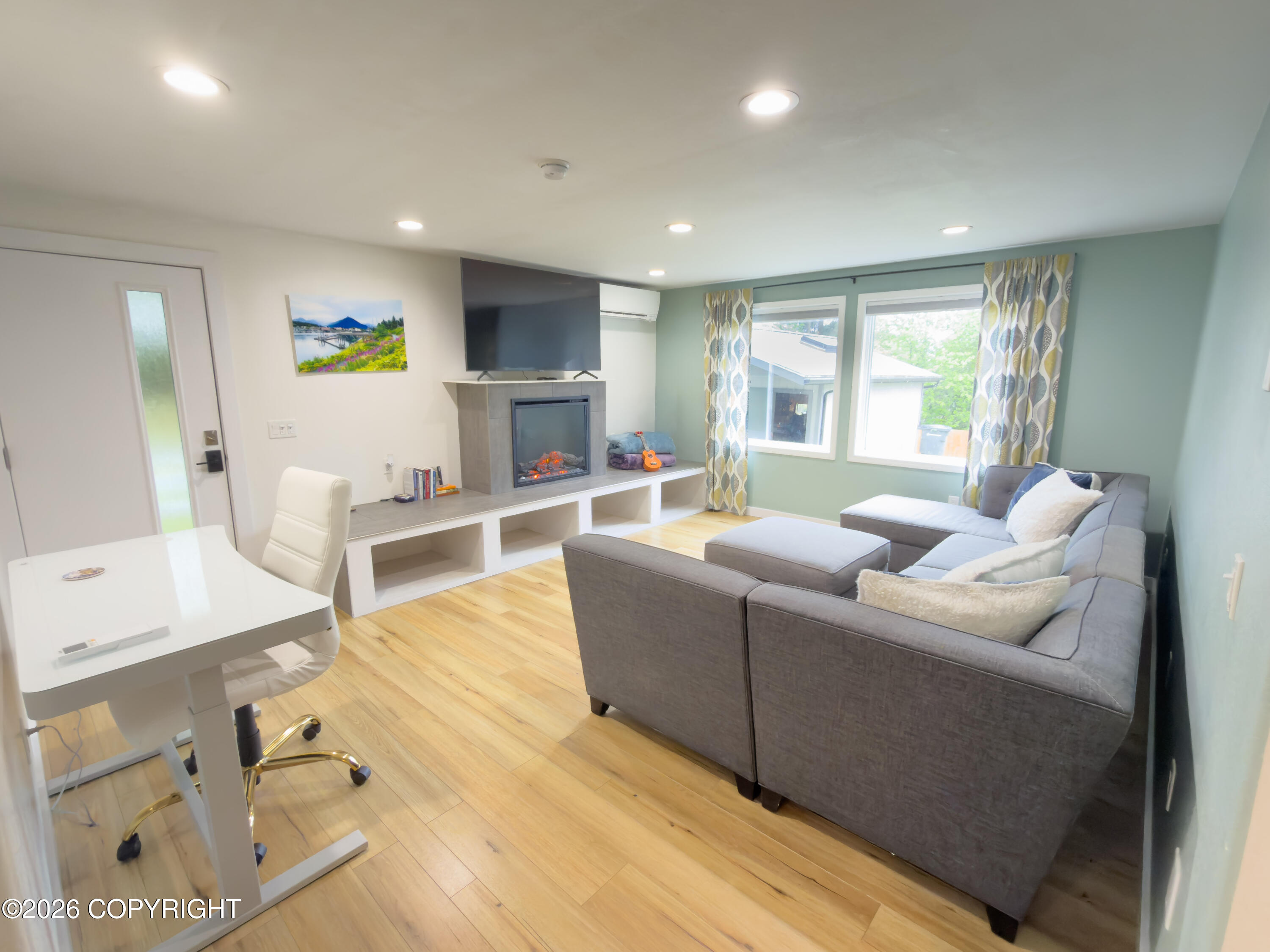 1729 Edgecumbe Drive