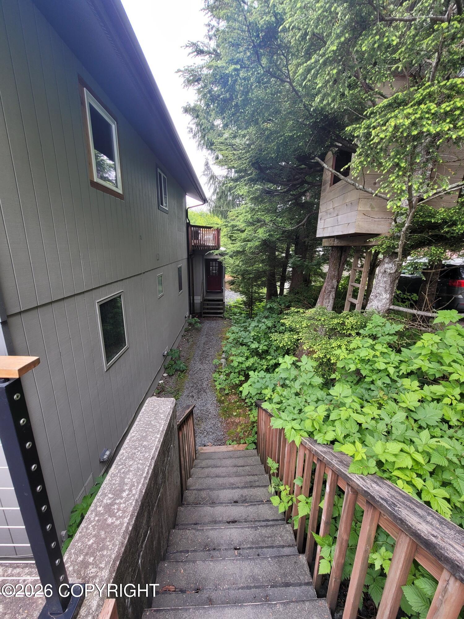 1729 Edgecumbe Drive