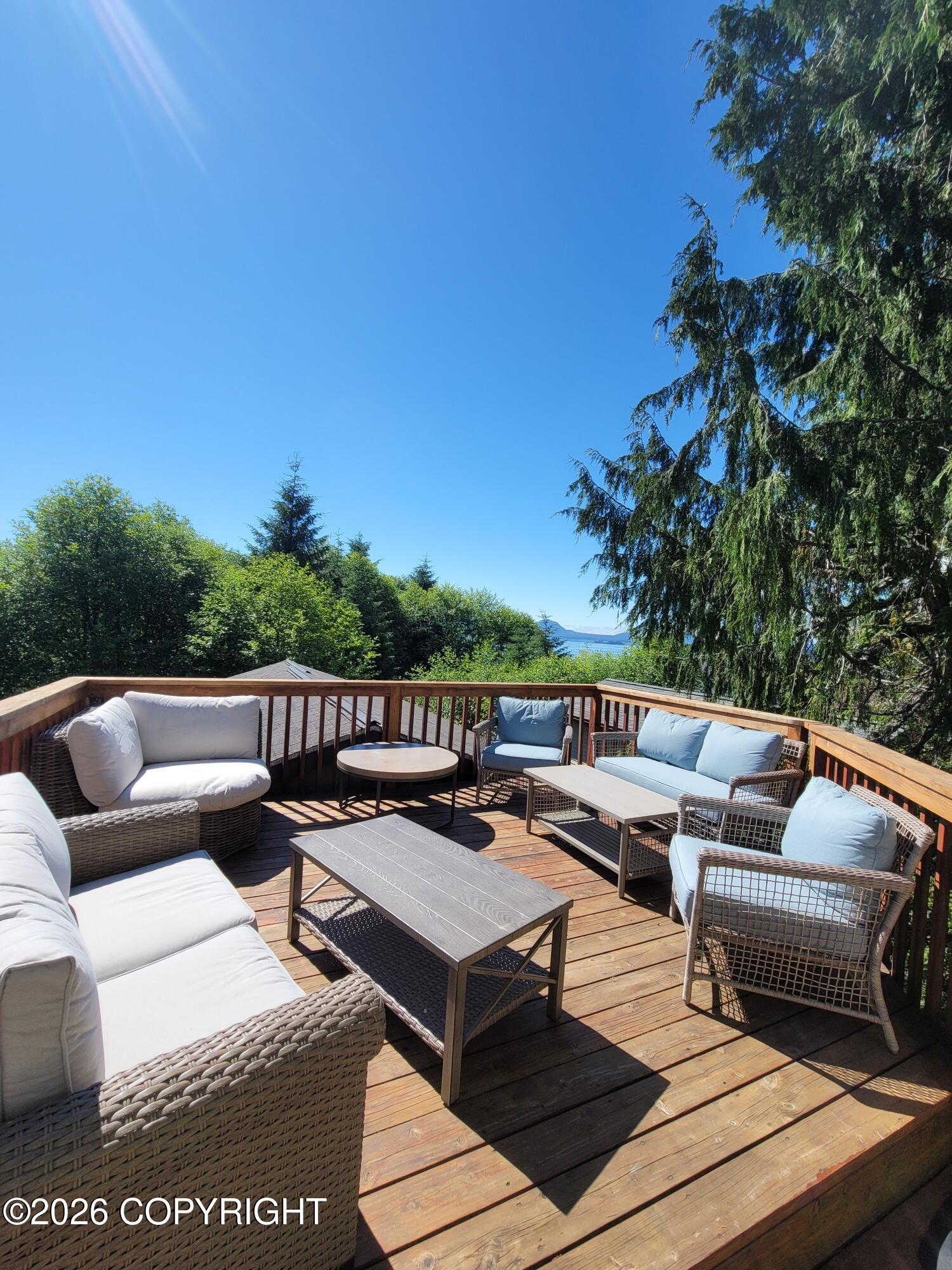 1729 Edgecumbe Drive