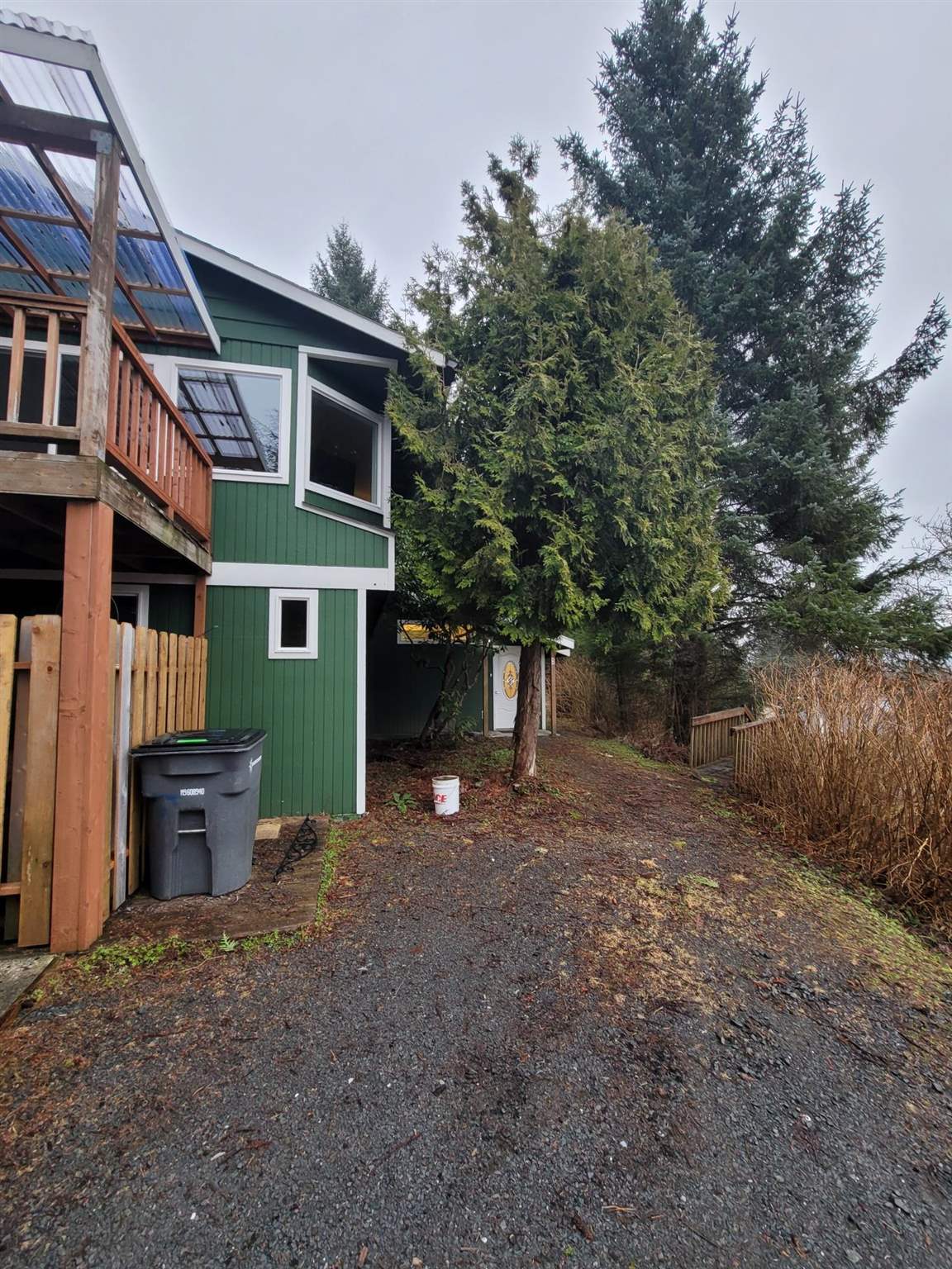 205 Lakeview Drive