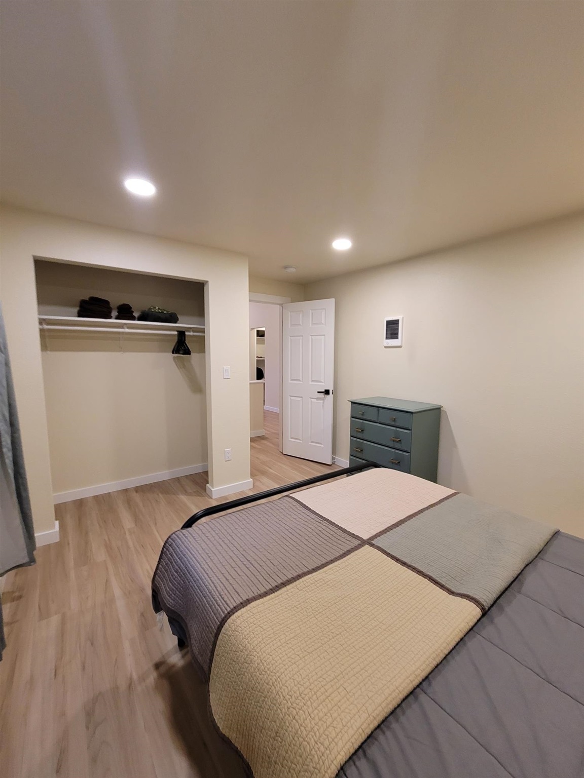 205 Lakeview Drive