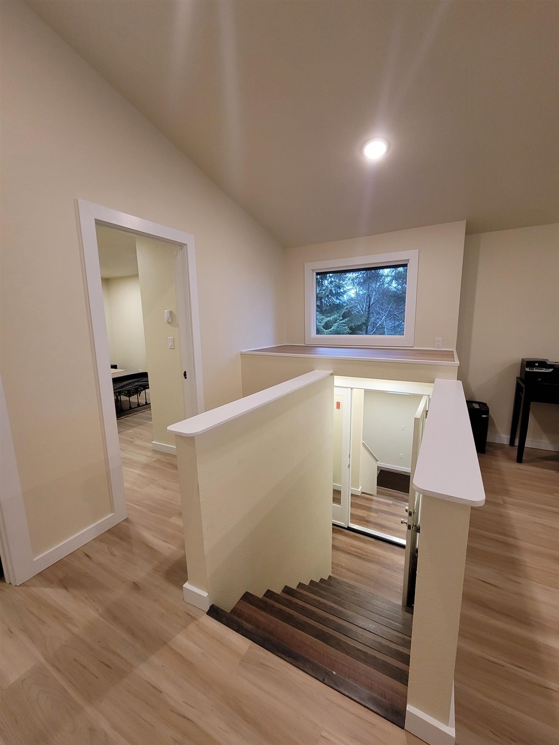 205 Lakeview Drive
