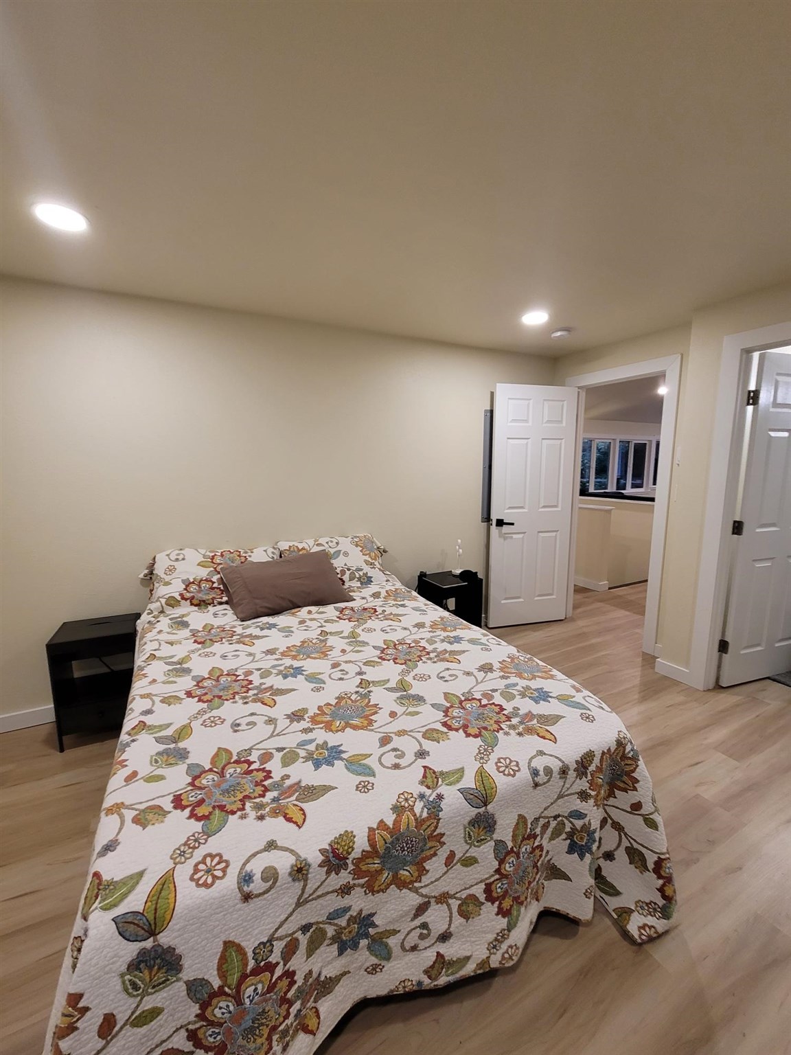 205 Lakeview Drive