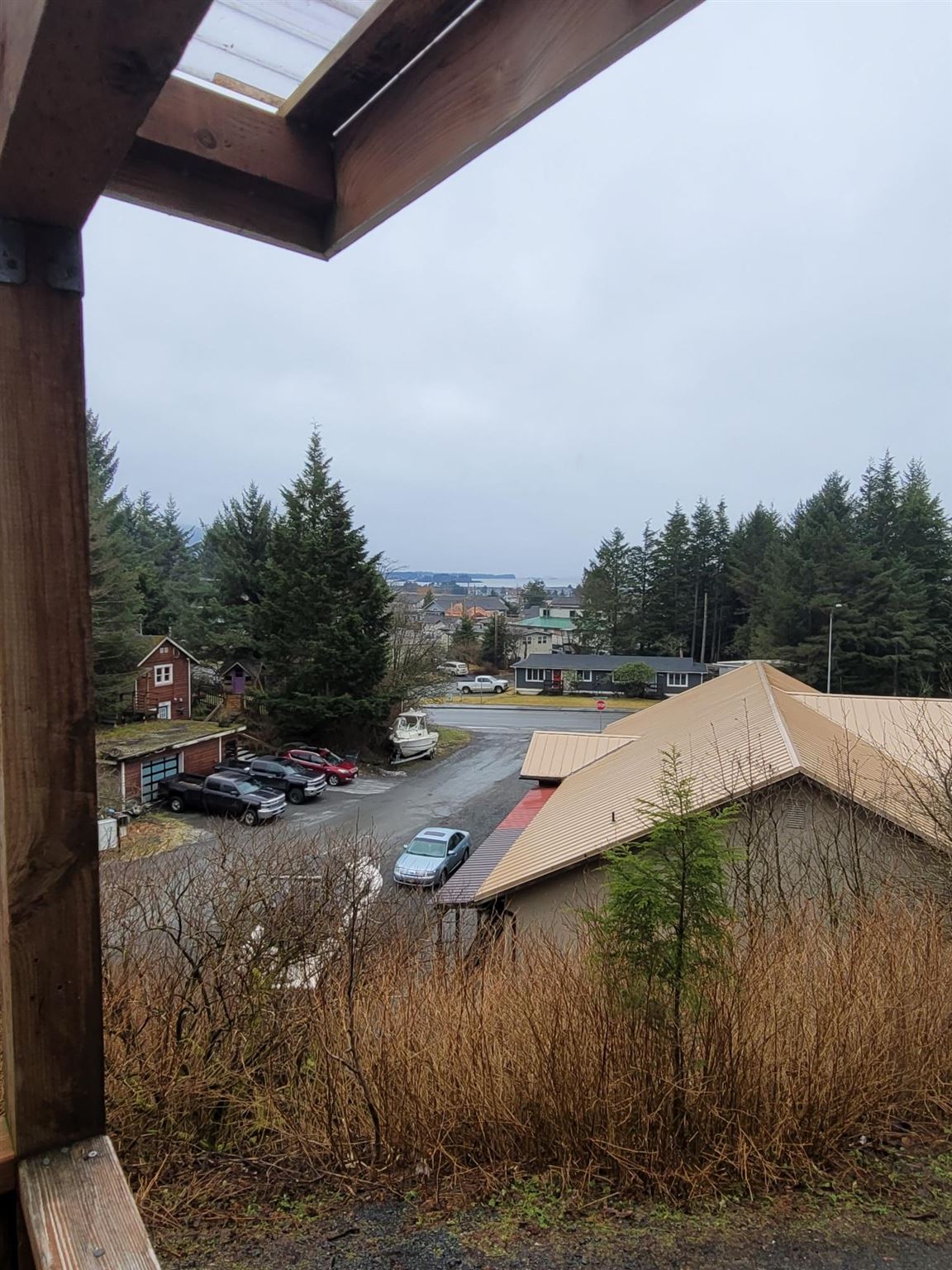 205 Lakeview Drive