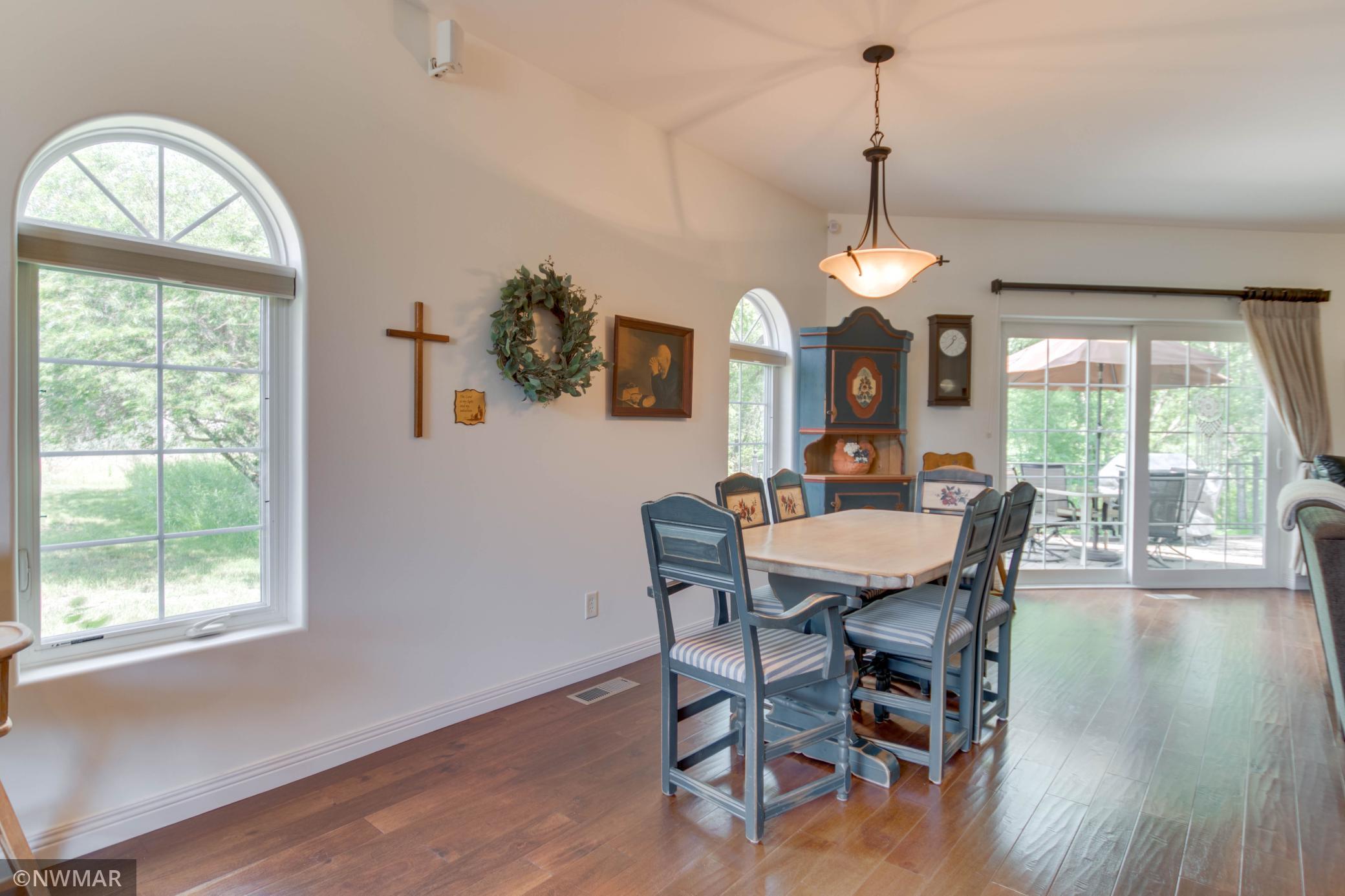 4240 Irvine Avenue NW Unit: 18