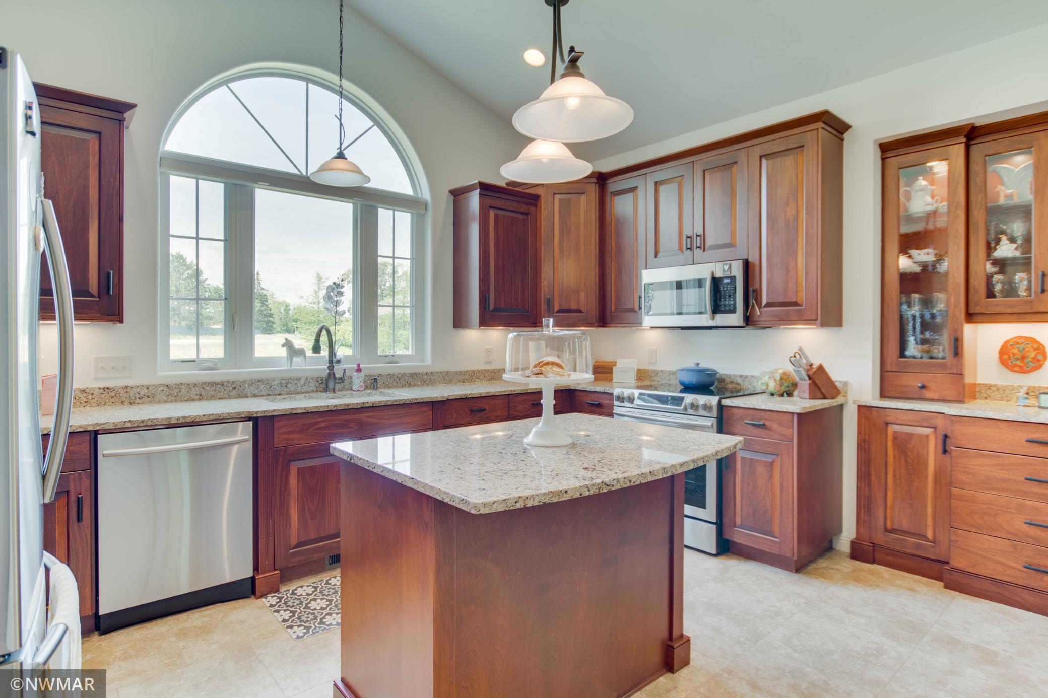 4240 Irvine Avenue NW Unit: 18