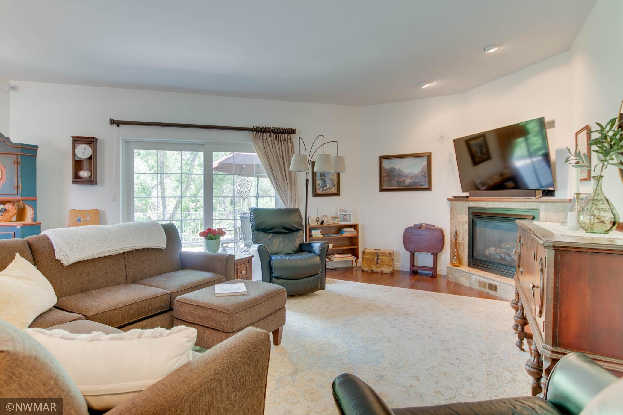 4240 Irvine Avenue NW Unit: 18