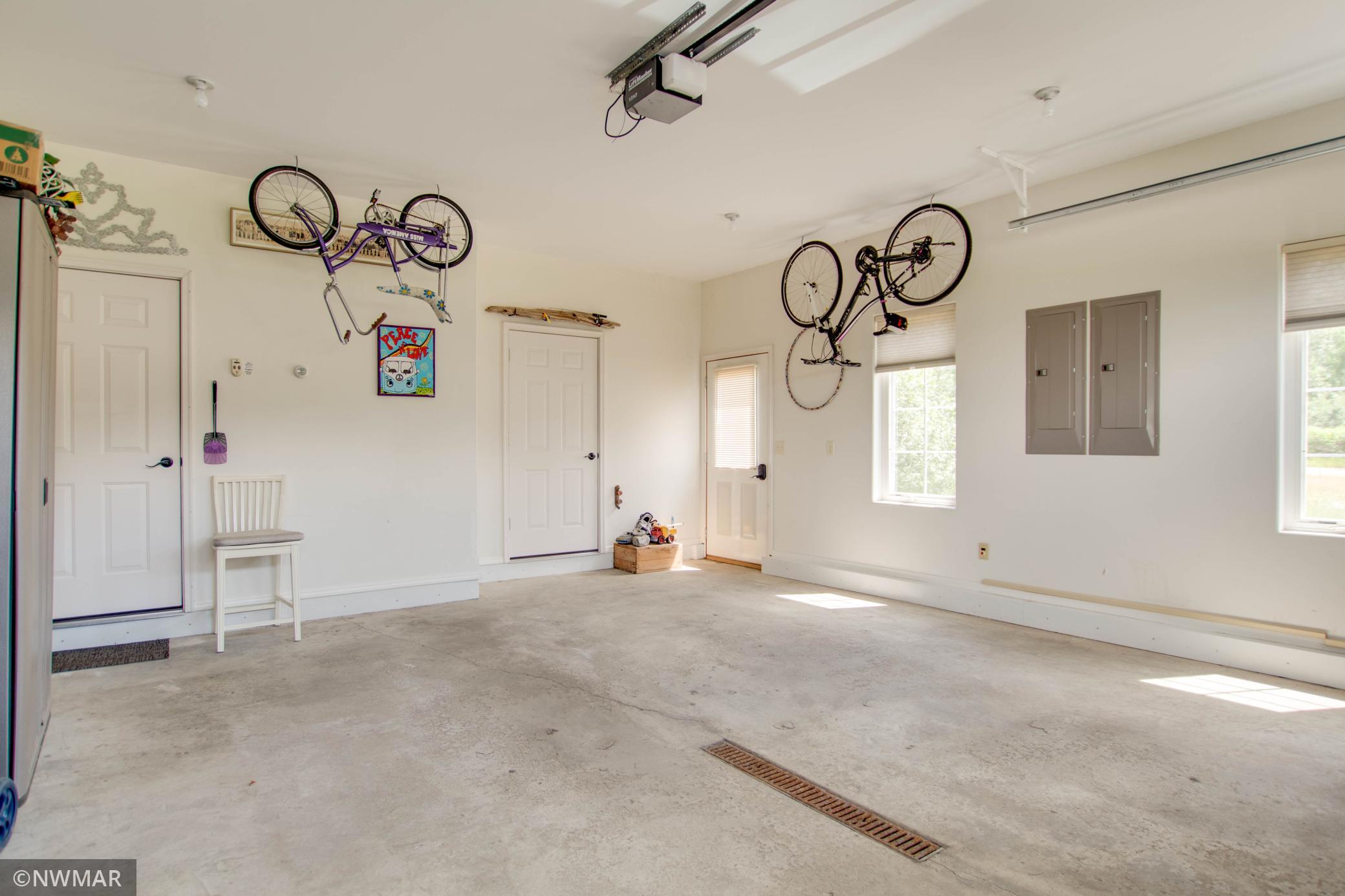 4240 Irvine Avenue NW Unit: 18