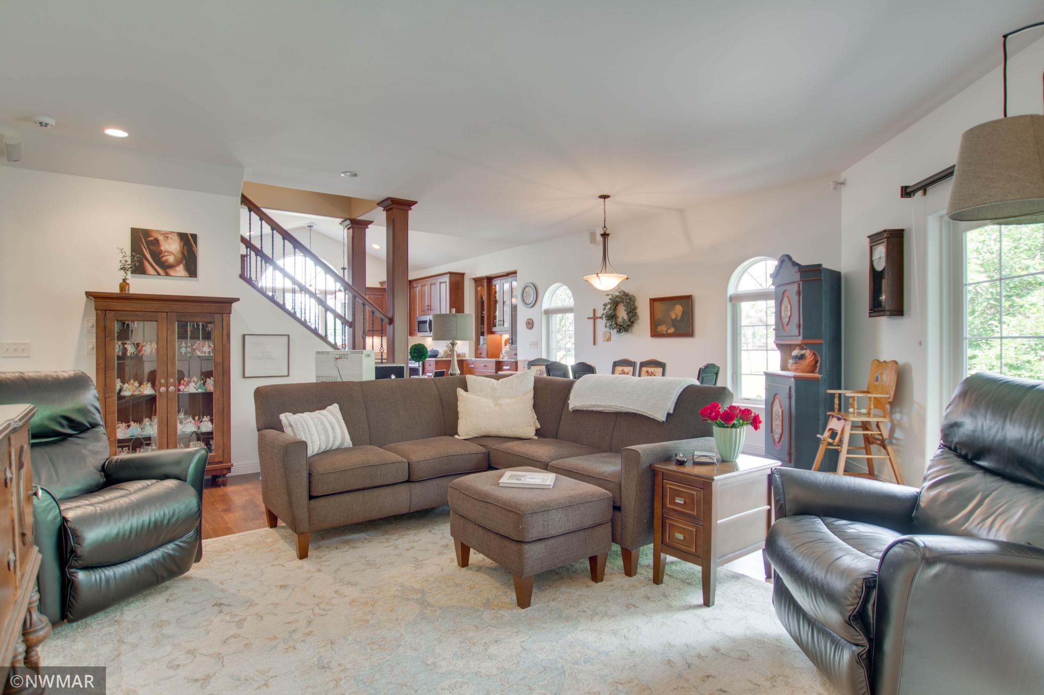 4240 Irvine Avenue NW Unit: 18